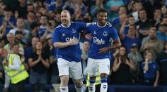 Everton ocenil svého fanouška. Za pomoc Ukrajině ho nechali kopnout penaltu