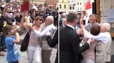 VIDEO: Za Zemana se porval i stařík s hůlkou. Napadl ženu