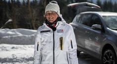 VIDEO: Tahle dívka téměř nevidí, i tak ale sjíždí svahy stovkou!
