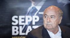 Zhrzený stařík práskal na kolegy! Blatter odkryl praktiky UEFA