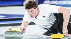 Olympiáda odstartovala curlingem. Český pár na Kanadu nestačil