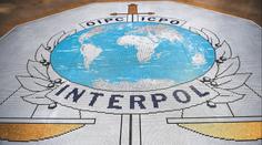 Pachatel rekordní loupeže i zmizelá zámecká paní. Interpol hledá 12 Čechů