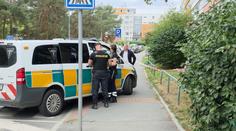 V pražském bytě našli mrtvého muže. Byla to vražda, tvrdí kriminalisté