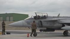 České gripeny vyrazily na misi. Budou chránit vzdušný prostor Islandu