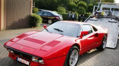 Při zkušební jízdě ukradl Ferrari za 50 milionů. Auto našli, zloděje ne!