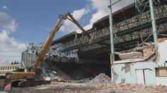 Zimní stadion v Uherském Hradišti jde k zemi. Hrozilo zhroucení střechy