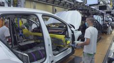 Škoda opět zastaví výrobu. Nedostatek čipů vyřadí všechny tři závody v Česku