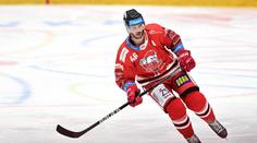 Kluci tu lítají víc než v NHL, hodnotí Krejčí. Na olympiádě by si zahrál rád