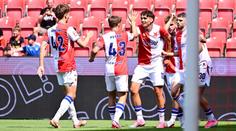 Rázný vstup Slavie do sezóny. Slovácko rozebrala už v první půli, padly dvě červené