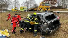 Vážná nehoda na jihu Čech. Řidička skončila v umělém spánku