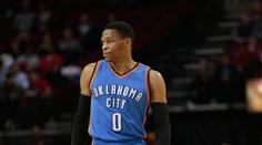 Westbrook dal skoro 50 bodů, ale Harden si výhru Houstonu pohlídal