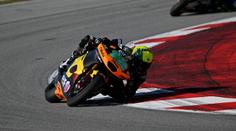 Márquez a González kralovali tréninkům, Salač si pohoršil. Škaredý pád v Moto3