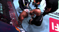 UFC bijec doplatil na vlastní nešikovnost. Zranil se v kleci před zápasem