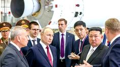 Hluboké přátelství diktátorů. Putin s Kimem si vyměnili pušky
