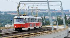 Praha chce zrušit smlouvu na reklamu v MHD. Prodělává 50 milionů