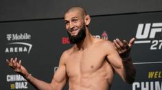 Čimajev měl po výhře v UFC dojemný projev. Nechte nás žít, prosil