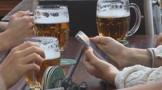 Česko chce zatočit s alkoholem. Plán na omezení prodeje rozděluje vládu