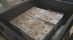 Český státní dluh je rekordní. Ekonomové vyčítají vládě špatné hospodaření