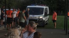 Bizár na Slovensku. Rozhodčí ukončil zápas po první půli a zavolal policii