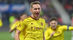Sparta po výhře v Pardubicích vede ligu. Slavia venku jen remizovala