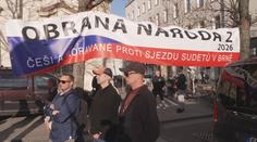 V Brně se demonstrovalo proti sjezdu sudetských Němců. Moc lidí ale nepřišlo