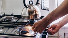 KALKULAČKA: Úřad vyhlásil regulované ceny energií. Spočítejte si, kolik zaplatíte