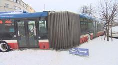 Praha nezvládá kalamitu! Doprava kolabuje, stojí vlaky i autobusy