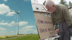 Větrné elektrárny rozdělují veřejnost. V desítkách obcí je lidé v referendu odmítli