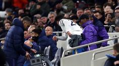 Hvězda Tottenhamu neunesla střídaní. Na lavičce se dost vztekala