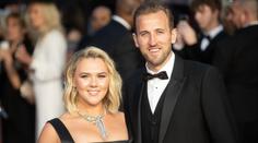 Fotbalista Kane opět skóroval. S manželkou Katie čeká další dítě