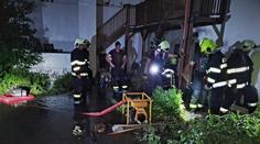 Extrémní počasí zaměstnává hasiče! Řeší spadlé stromy a zatopené sklepy