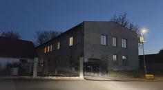 V Drahomyšli se jedná o prodeji ubytovny. Majitelé ji nabízí za 30 milionů