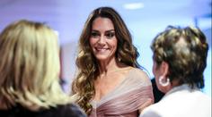 Princezna Kate na cenách BAFTA strhla pozornost. Oblékla se jako oblíbená filmová postava