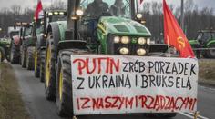 Transparent na farmářských protestech pobouřil polské politiky. Podporoval Putina