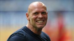 Ošklivé zranění hvězdy Bundesligy. Po skoku do vody přijde o varle
