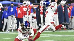 Největší trapas v historii NFL? Hráč místo do míče kopl do země