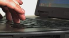 Můžu si na internetu psát, co chci? Ptejte se právníků ohledně kyberšikany