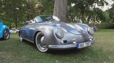 Oslavy ve Vratislavicích: Lidé si připomněli výročí narození Ferdinanda Porscheho
