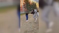 Kopance i tvrdé údery pěstmi do hlavy. Policie hledá svědky surové bitky
