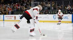 Brankář Ottawy ohromil tygřím skokem NHL. Připomněl Dominika Haška