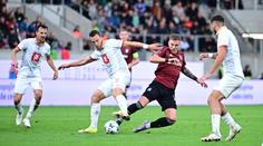 Divoká desetiminutovka a porážka Sparty, fotbalisté Hradce senzačně slaví