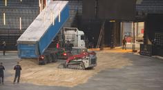 O2 arena se mění na parkurové kolbiště. Nad ledem bude 600 tun písku