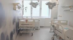 Po smrti miminek se do nemocnice vrací porodník. Lidé kvůli němu sepsali petici