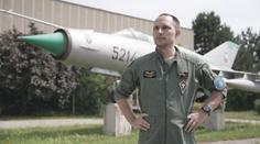 Stát se bojovým pilotem něco stojí, řekl Svoboda. Nyní se podívá i do vesmíru