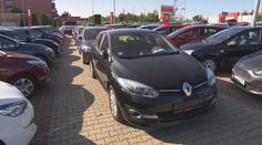 Autobazarům stouply tržby, Češi v krizi místo do MHD sedli do ojetin
