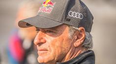 Sainz skončil na Dakaru. A nebo ne? Španěl si převoz do nemocnice rozmyslel