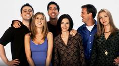 Seriál Přátelé slaví 29 let od první epizody. Matthew Perry popsal zákulisní peklo