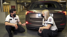 Opravdu svítíte správně? A co mlhovky? Policie radši popisuje, jak to má být