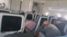 VIDEO: Křik a panika. Takhle to vypadalo na palubě letadla z Prahy
