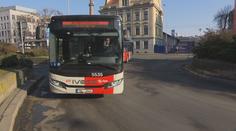 Praha řeší nebezpečnou zatáčku. Lidé se tam těsně míjí s autobusy
